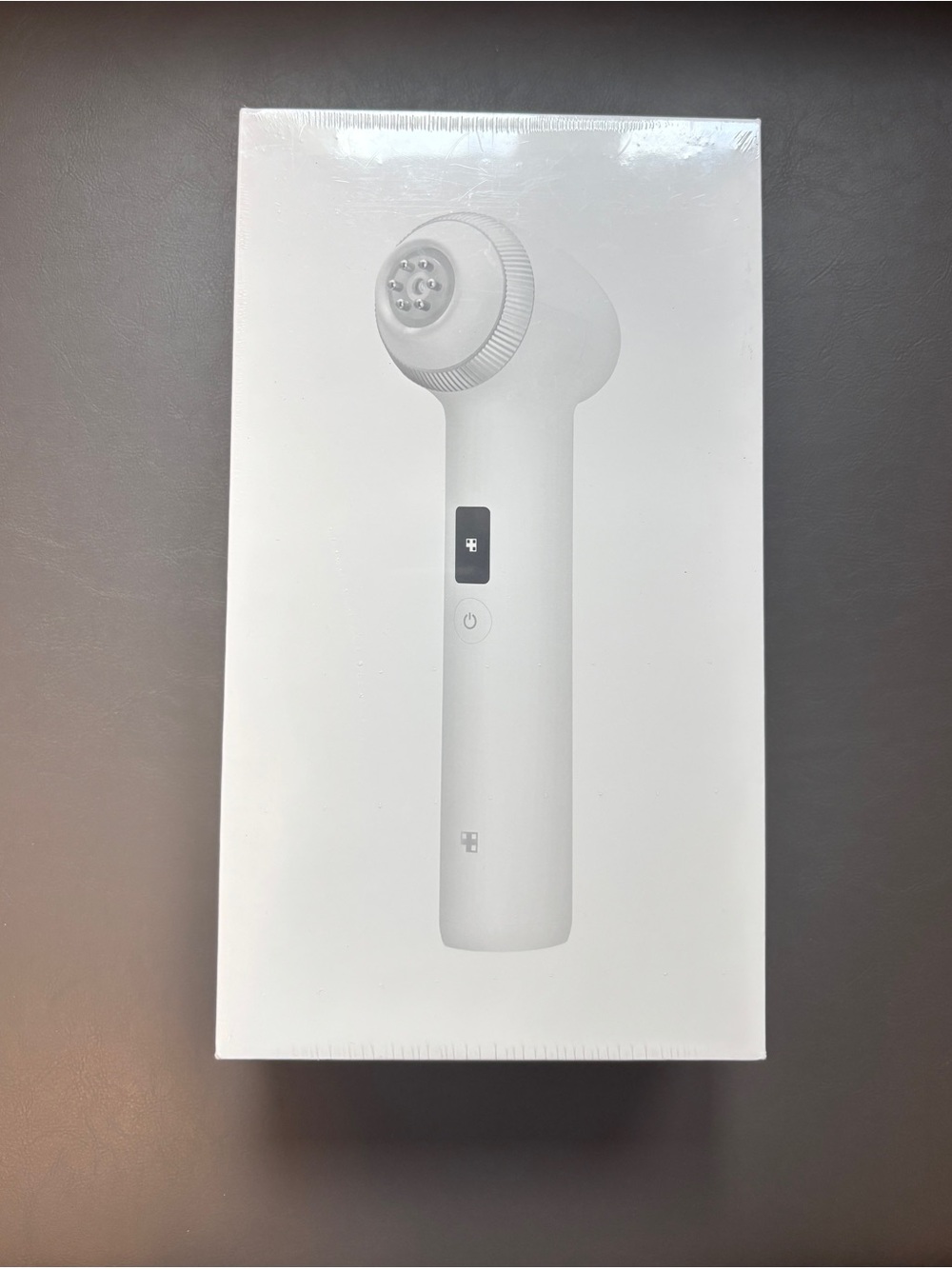 Medicube AGE-R Ultra Tune 40.68 Skin Tightening & Facial Massager Device - Picture 3 of 5